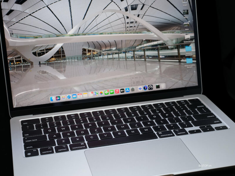 Apple MacBook Air M2 Bạc