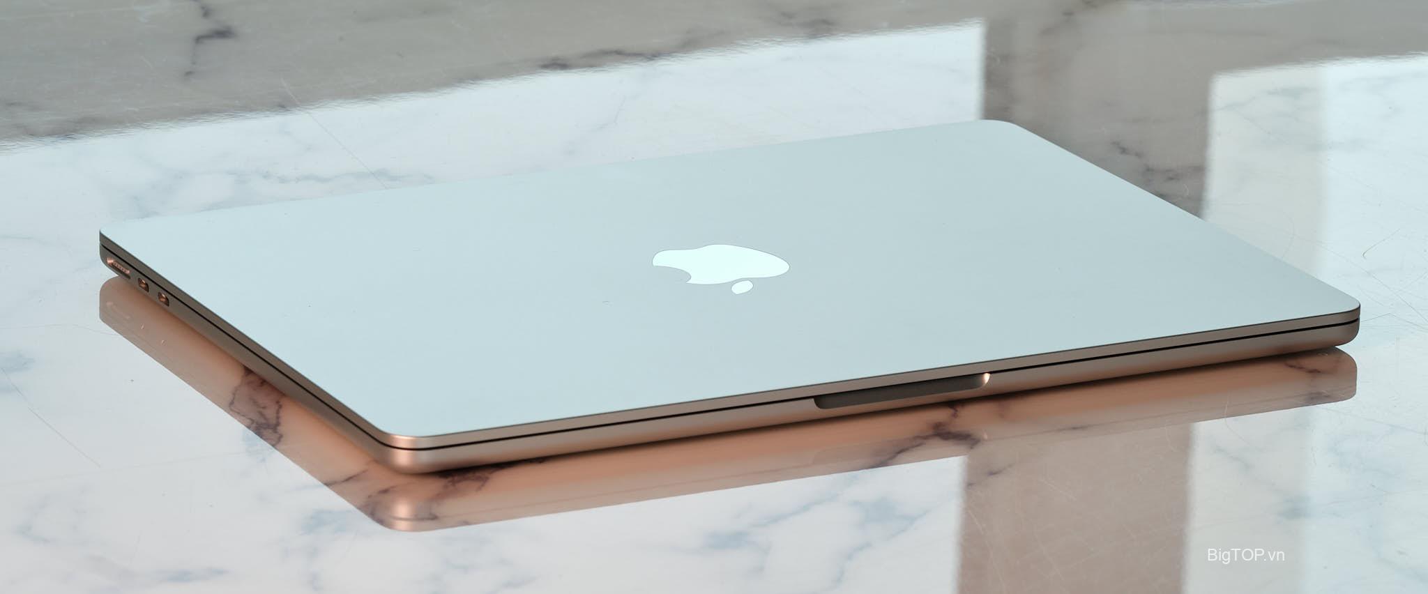Apple MacBook Air M2 Bạc